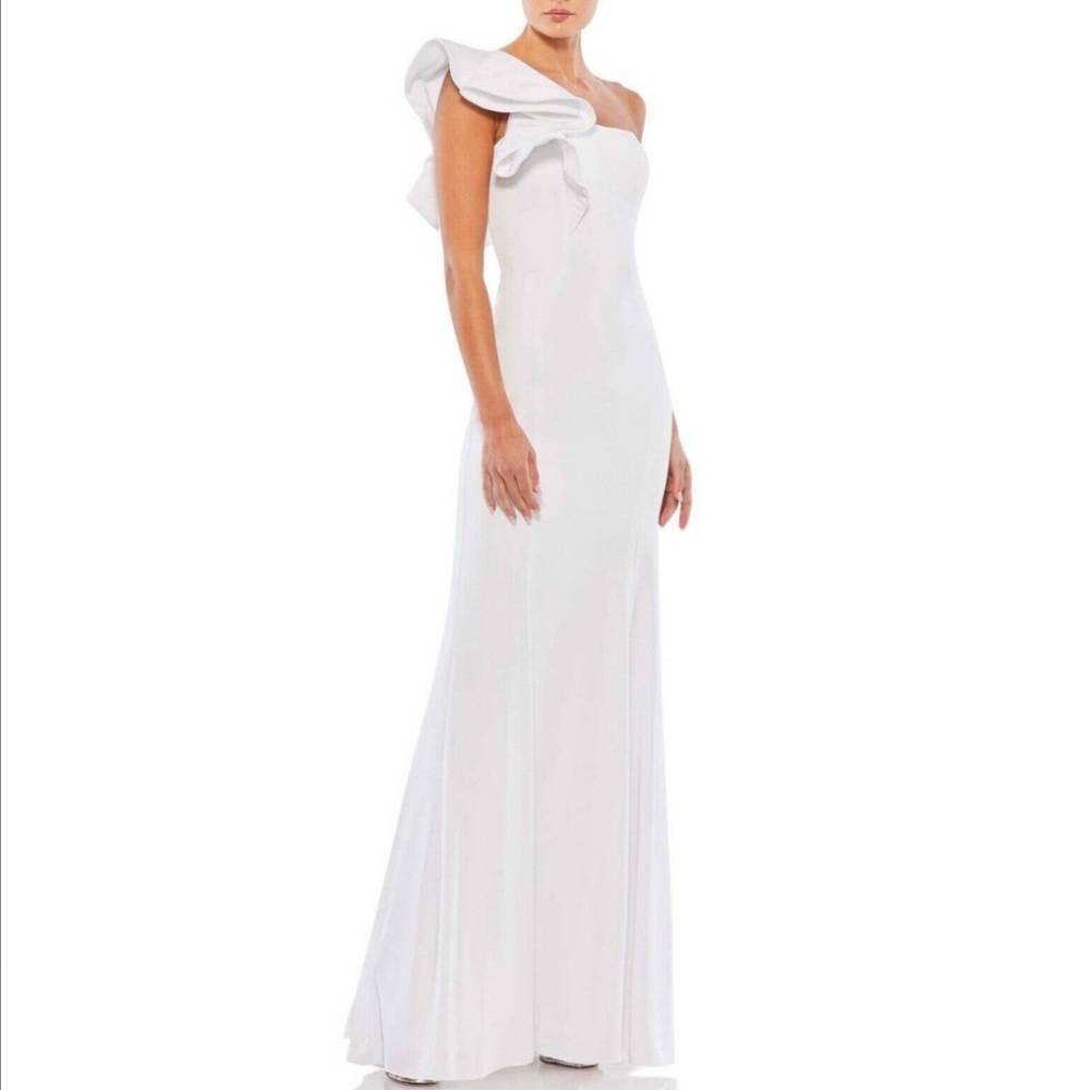 Gorgeous, surprisingly comfy & recently alerted dress/gown!
